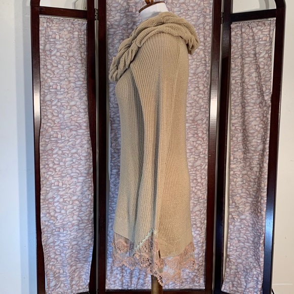 Ryu tan knit sweater dress. - Picture 4 of 8